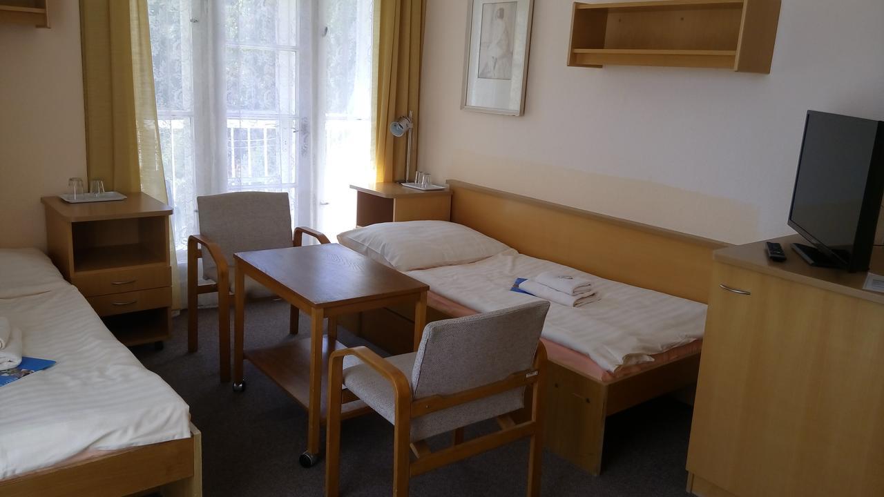 Hotel Lázeňská dependance Bellevue à Janské Lázně Extérieur photo